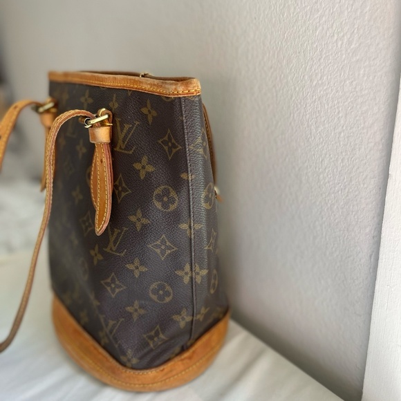 LOUIS VUITTON Monogram Bucket pm Bag - Picture 3 of 15
